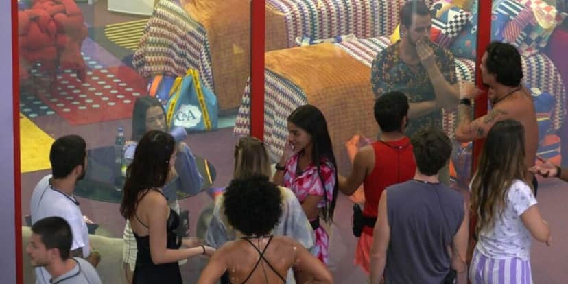 BBB22: Larissa faz alerta aos brothers (Foto: Reprodução) BBB22: Larissa faz alerta aos brothers (Foto: Reprodução)