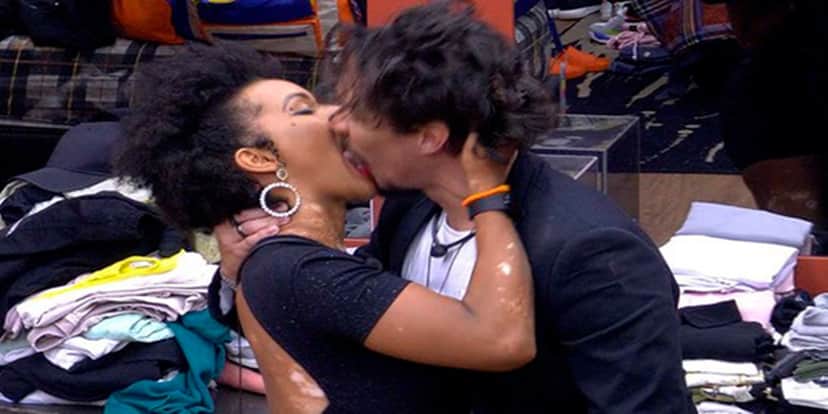 Natália e Eliezer aos beijos no BBB22 (Foto: reprodução) Natália e Eliezer aos beijos no BBB22 (Foto: reprodução)