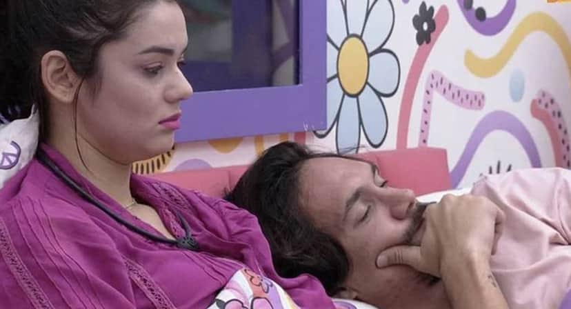 Eslovênia e Eliezer preocupados após noite de elminação no BBB22 (Reprodução/Gshow) Eslovênia e Eliezer preocupados após noite de elminação no BBB22 (Reprodução/Gshow)