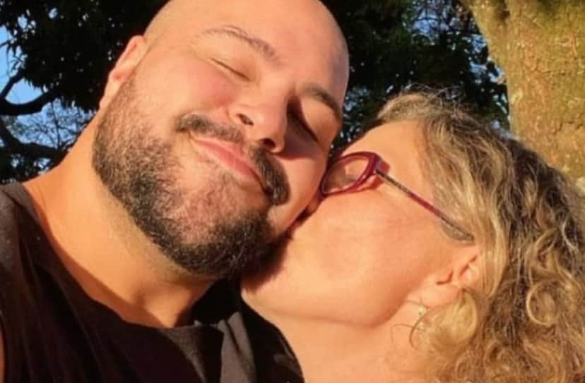 "Eu gostava", Tiago Abravanel expõe sexo com mulheres no BBB22 e como descobriu que era gay: "Foi minha mãe" "Eu gostava", Tiago Abravanel expõe sexo com mulheres no BBB22 e como descobriu que era gay: "Foi minha mãe"