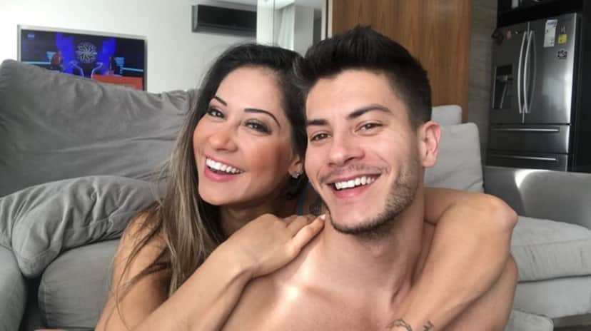 Maíra Cardi faz sexo com Arthur Aguiar ao som de playlist gospel (Reprodução Internet) Maíra Cardi faz sexo com Arthur Aguiar ao som de playlist gospel (Reprodução Internet)