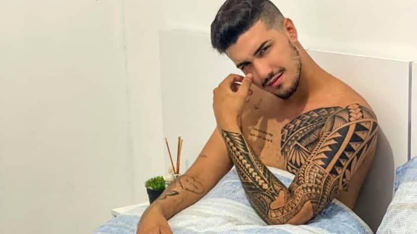 Matheus Freire éo gatinho de 22 anos que conquistou o coração de Rico Melquiades (Reprodução/ Instagram) Matheus Freire éo gatinho de 22 anos que conquistou o coração de Rico Melquiades (Reprodução/ Instagram)