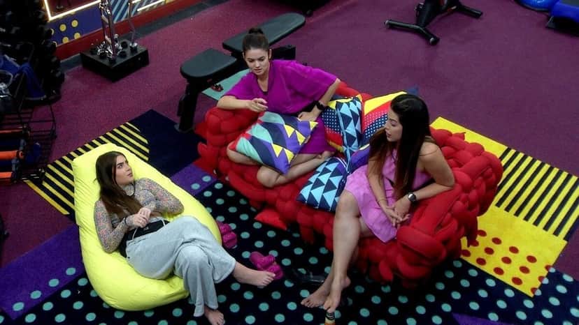 BBB22: Jade Picon se reúne com as aliadas na academia para traçar estratégias de jogo (Foto: Reprodução) BBB22: Jade Picon se reúne com as aliadas na academia para traçar estratégias de jogo (Foto: Reprodução)
