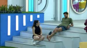 Naiara desabafou com Rodrigo (Foto: Reprodução / Globoplay) Naiara desabafou com Rodrigo (Foto: Reprodução / Globoplay)