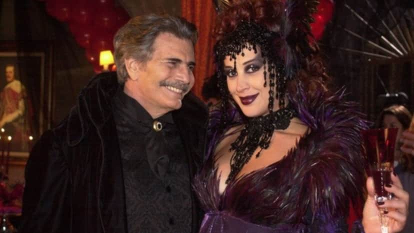 Tarcísio Meira e Cláudia Raia em cena de O Beijo do Vampiro, nunca reprisada na televisão (Divulgação/ TV Globo) Tarcísio Meira e Cláudia Raia em cena de O Beijo do Vampiro, nunca reprisada na televisão (Divulgação/ TV Globo)
