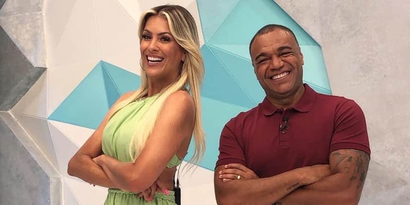 Renata Fan e Denílson estão juntos há mais de 10 anos na Band Renata Fan e Denílson estão juntos há mais de 10 anos na Band