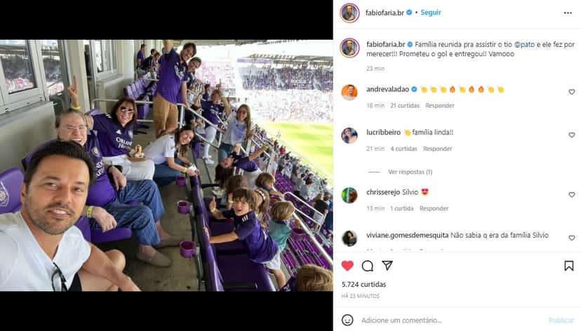 Silvio Santos posou com as filhas, genros, a esposa e netos durante jogo (Foto: Reprodução/ Instagram) Silvio Santos posou com as filhas, genros, a esposa e netos durante jogo (Foto: Reprodução/ Instagram)