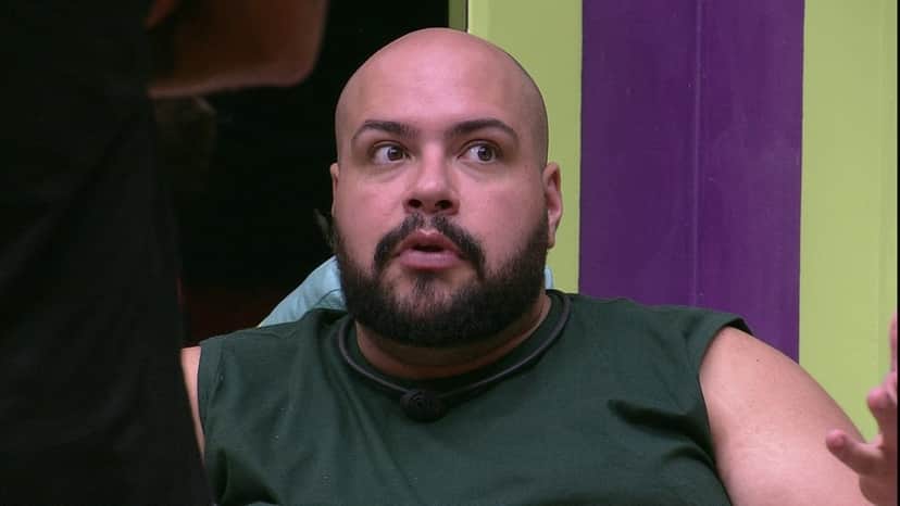 Mãe de Tiago Abravanel diz que filho virou um chato no jogo (Foto: Reprodução / Globoplay) Mãe de Tiago Abravanel diz que filho virou um chato no jogo (Foto: Reprodução / Globoplay)