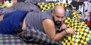 Tiago Abravanel diz não ter vontade de se masturbar no confinamento (Foto: Reprodução / Globoplay)