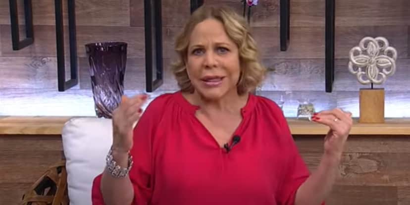 Claudete Troiano deixará de comandar programa nas manhãs da RedeTV! e passará a comandar atração no começo das tardes (Foto: Reprodução) Claudete Troiano deixará de comandar programa nas manhãs da RedeTV! e passará a comandar atração no começo das tardes (Foto: Reprodução)