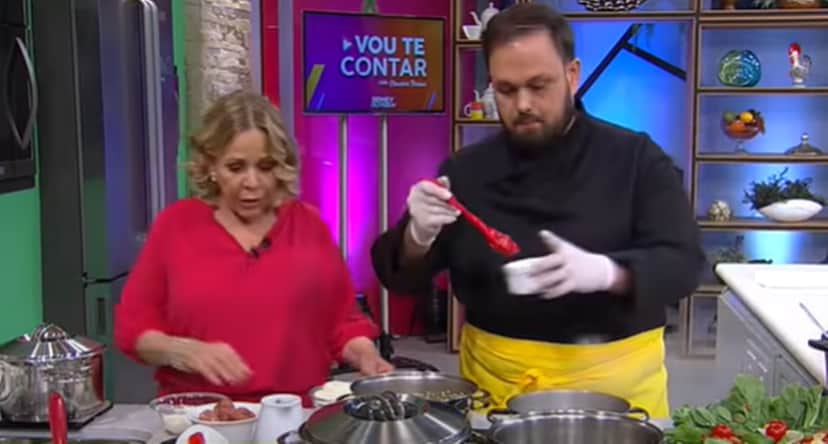Claudete Troiano costuma receber chefs e fazer culinária no seu programa Claudete Troiano costuma receber chefs e fazer culinária no seu programa