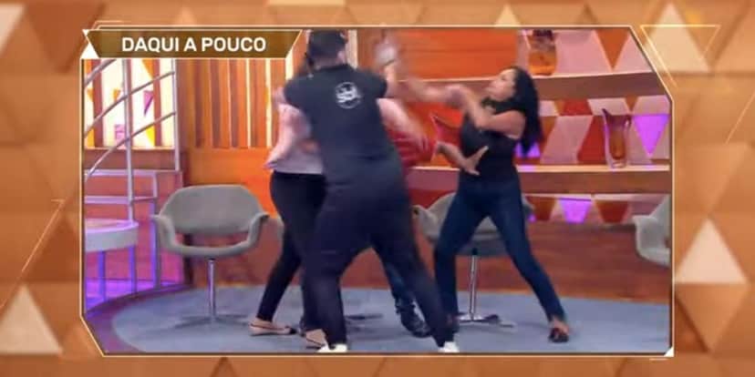 Christina Rocha vê briga no SBT (Reprodução) Christina Rocha vê briga no SBT (Reprodução)