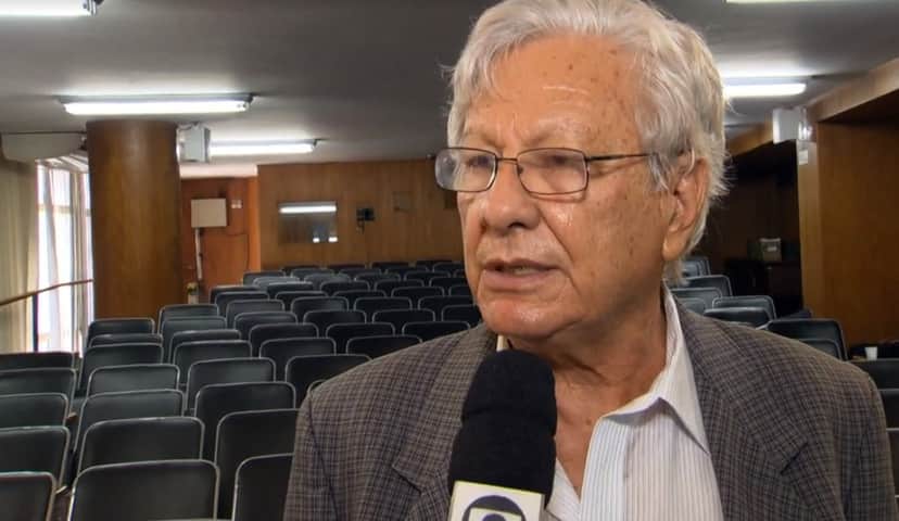 Luiz Pinguelli em participações antigas na Globo . Luiz Pinguelli em participações antigas na Globo .