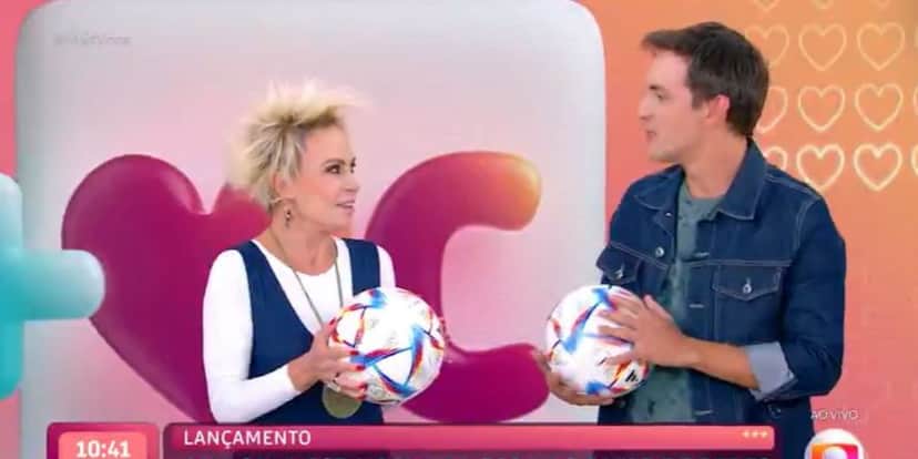 Ana Maria Braga falou sobre a bola da Copa com Alessandro Jodar (Foto: Reprodução/TV Globo) Ana Maria Braga falou sobre a bola da Copa com Alessandro Jodar (Foto: Reprodução/TV Globo)