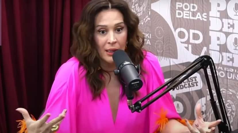 Claudia Raia conta suas itimidades no podcast PodDelas Claudia Raia conta suas itimidades no podcast PodDelas