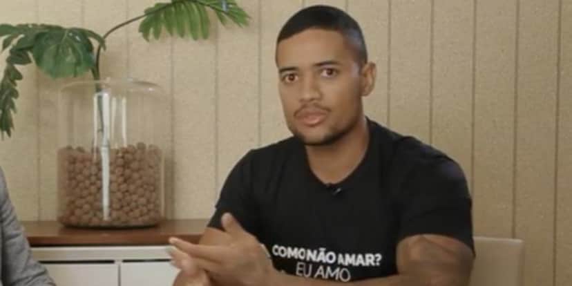 Clevinho lamentou a morte da esposa na TV (Foto: Reprodução) Clevinho lamentou a morte da esposa na TV (Foto: Reprodução)