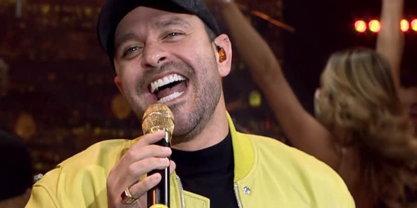 "Esse rala e rola", Diogo Nogueira vai à TV e expõe intimidades com Paolla Oliveira: "Eu gosto de fazer" "Esse rala e rola", Diogo Nogueira vai à TV e expõe intimidades com Paolla Oliveira: "Eu gosto de fazer"