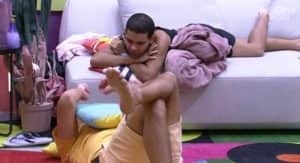 Eliezer desabafa com Vyni sobre Natália (Foto: Reprodução / Globoplay) Eliezer desabafa com Vyni sobre Natália (Foto: Reprodução / Globoplay)