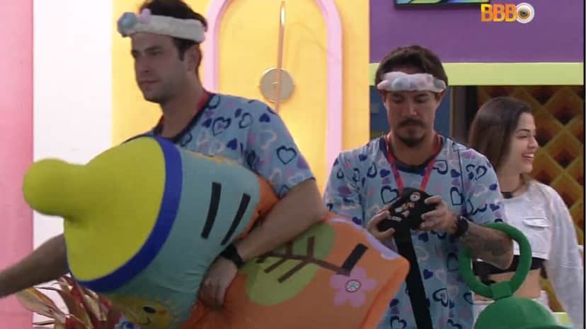 BBB22: Gustavo e Eliezer no Castigo do Monstro (Foto: Reprodução) BBB22: Gustavo e Eliezer no Castigo do Monstro (Foto: Reprodução)