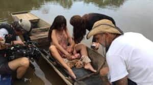 Juliana Paes é dirigida por Rogério Gomes em 'Pantanal' (Foto: Reprodução / Instagram) Juliana Paes é dirigida por Rogério Gomes em 'Pantanal' (Foto: Reprodução / Instagram)