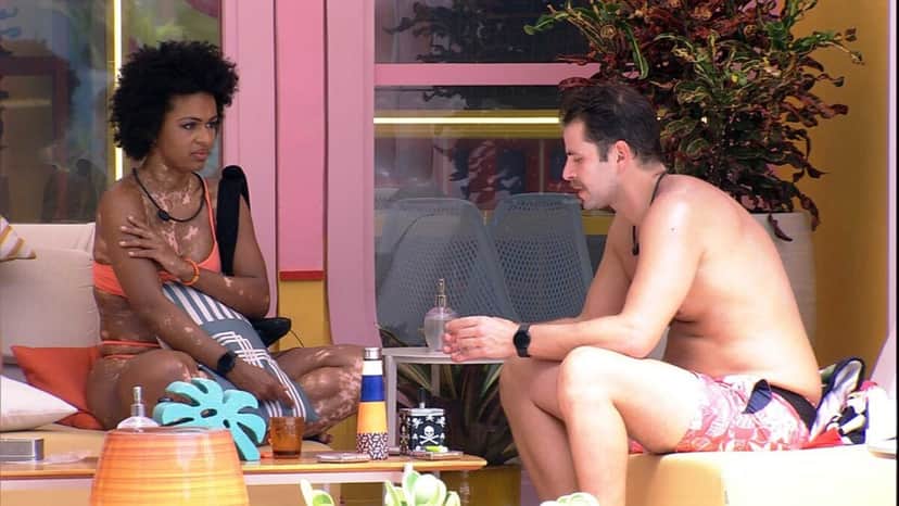 BBB22: Natália se desculpa com Gustavo (Foto: Reprodução) BBB22: Natália se desculpa com Gustavo (Foto: Reprodução)