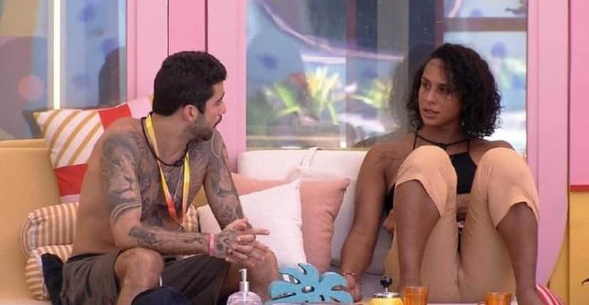 BBB22: Pedro Scooby desabafa com Linn da Quebrada (Foto: Reprodução) BBB22: Pedro Scooby desabafa com Linn da Quebrada (Foto: Reprodução)