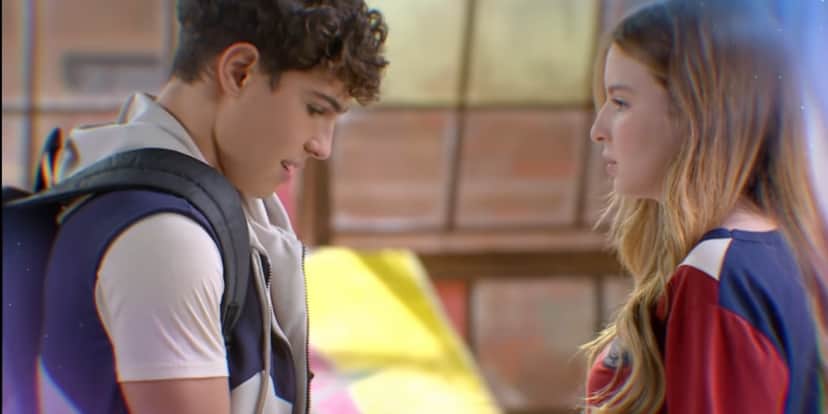 Poliana (Sophia Valverde) e João (Igor Jansen) em cena de Poliana Moça - Foto: Reprodução Poliana (Sophia Valverde) e João (Igor Jansen) em cena de Poliana Moça - Foto: Reprodução