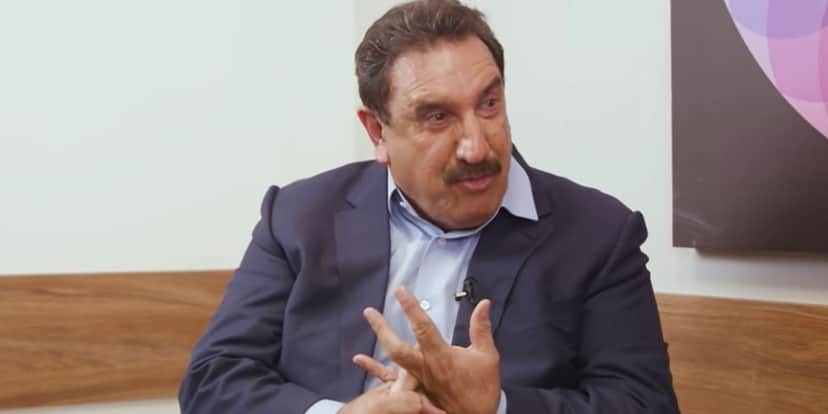 "Tenho raiva", Ratinho expõe o que vive no SBT e que não vê Silvio Santos há anos: "Acho que ele nem existe" "Tenho raiva", Ratinho expõe o que vive no SBT e que não vê Silvio Santos há anos: "Acho que ele nem existe"