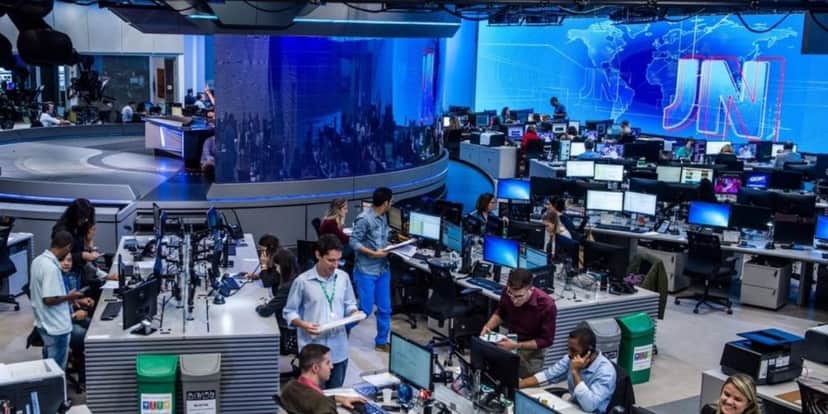 Âncora do Jornal Nacional toma decisão, pede demissão da Globo e parceira chora ao anunciar: "Se despediu" Âncora do Jornal Nacional toma decisão, pede demissão da Globo e parceira chora ao anunciar: "Se despediu"