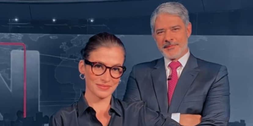 William Bonner, após exigir dispensa na Globo, quebra protocolo no JN e faz duro desabafo: "Ser enganado" William Bonner, após exigir dispensa na Globo, quebra protocolo no JN e faz duro desabafo: "Ser enganado"