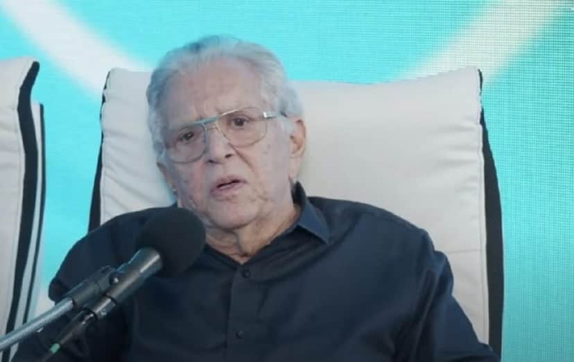Carlos Alberto de Nóbrega no estúdio do seu podcast Carlos Alberto de Nóbrega no estúdio do seu podcast