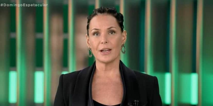 Carolina Ferraz dá adeus à Record, é substituída e vê Domingo Espetacular ser derrubado: Audiências 10/4 Carolina Ferraz dá adeus à Record, é substituída e vê Domingo Espetacular ser derrubado: Audiências 10/4