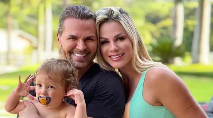 Eduardo Costa, sua esposa e seu enteado