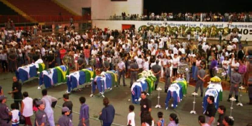 Velório da banda (Foto: Divulgação) Velório da banda (Foto: Divulgação)