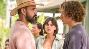 Jove fugirá de briga em 'Pantanal' (Foto: Reprodução / Globo) Jove fugirá de briga em 'Pantanal' (Foto: Reprodução / Globo)
