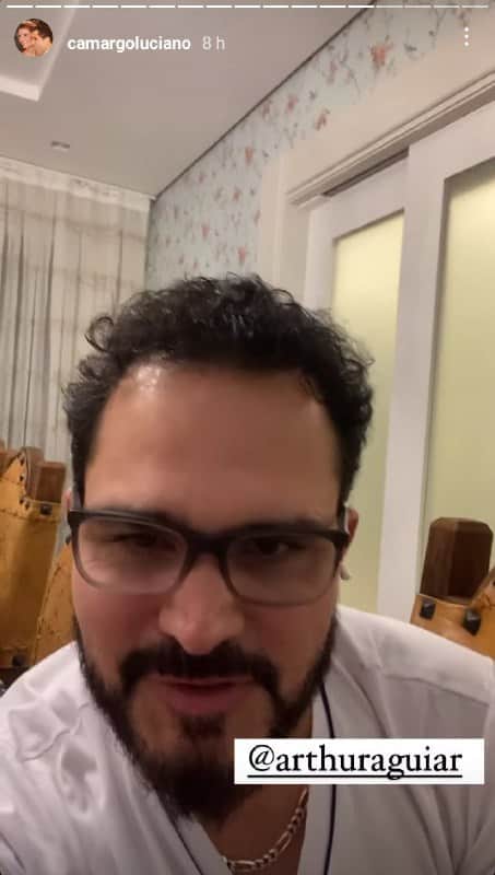 Arthur Aguiar tem a torcida de Luciano Camargo (Foto: Reprodução) Arthur Aguiar tem a torcida de Luciano Camargo (Foto: Reprodução)