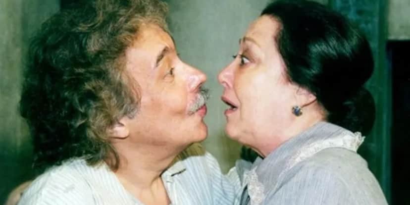 O Cravo e a Rosa: Calixto passa a novela toda tentando beijar Mimosa (Foto: Reprodução) O Cravo e a Rosa: Calixto passa a novela toda tentando beijar Mimosa (Foto: Reprodução)