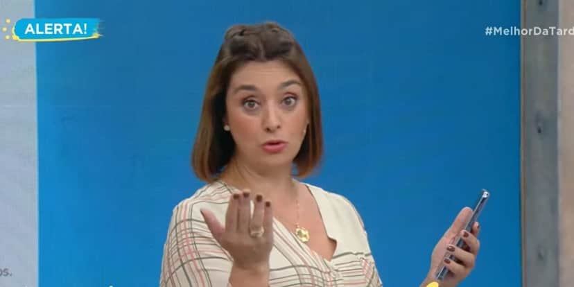 Catia Fonseca sofre golpe de criminosa, faz denúncia e enfrenta bandida ao vivo na Band: "Desgraçada" Catia Fonseca sofre golpe de criminosa, faz denúncia e enfrenta bandida ao vivo na Band: "Desgraçada"