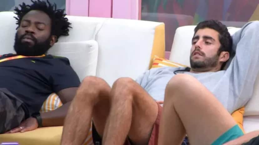 BBB22: Douglas Silva conta conversa que teve com Arthur Aguiar para Pedro Scooby (Foto: Reprodução) BBB22: Douglas Silva conta conversa que teve com Arthur Aguiar para Pedro Scooby (Foto: Reprodução)