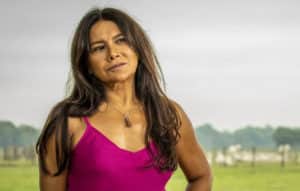 Dira Paes substitui Leticia Salles no papel de Filó na segunda fase de 'Pantanal', novela da Globo (Foto: Reprodução / Globo) Dira Paes substitui Leticia Salles no papel de Filó na segunda fase de 'Pantanal', novela da Globo (Foto: Reprodução / Globo)