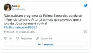 Internautas não gostaram da ausência do nome do Pãozinho no telão do Encontro (Foto: Reprodução / Twitter)