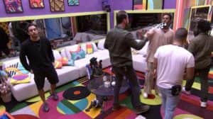 Gustavo se despede dos amigos e de seu maior 'rival' na casa do BBB22 (Foto: Reprodução / Globoplay) Gustavo se despede dos amigos e de seu maior 'rival' na casa do BBB22 (Foto: Reprodução / Globoplay)