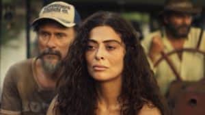 Maria Marruá (Juliana Paes) e Gil (Enrique Diaz) em cena na novela 'Pantanal' (Foto: Reprodução / Globo) 