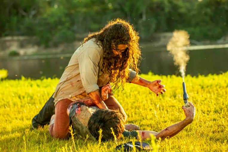 Maria Marruá (Juliana Paes ) e Lúcio (Eron Cordeiro) em 'Pantanal' (Foto: Reprodução / Globo) Maria Marruá (Juliana Paes ) e Lúcio (Eron Cordeiro) em 'Pantanal' (Foto: Reprodução / Globo)