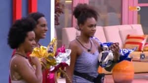 BBB22: Reação de Lina, Jessilane e Natália com a volta de Arthur (Foto: Reprodução / Globoplay) BBB22: Reação de Lina, Jessilane e Natália com a volta de Arthur (Foto: Reprodução / Globoplay)