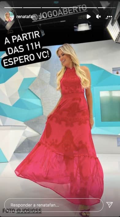 Renata Fan exibe foto nos bastidores da Band e viraliza na web - Reprodução Renata Fan exibe foto nos bastidores da Band e viraliza na web - Reprodução