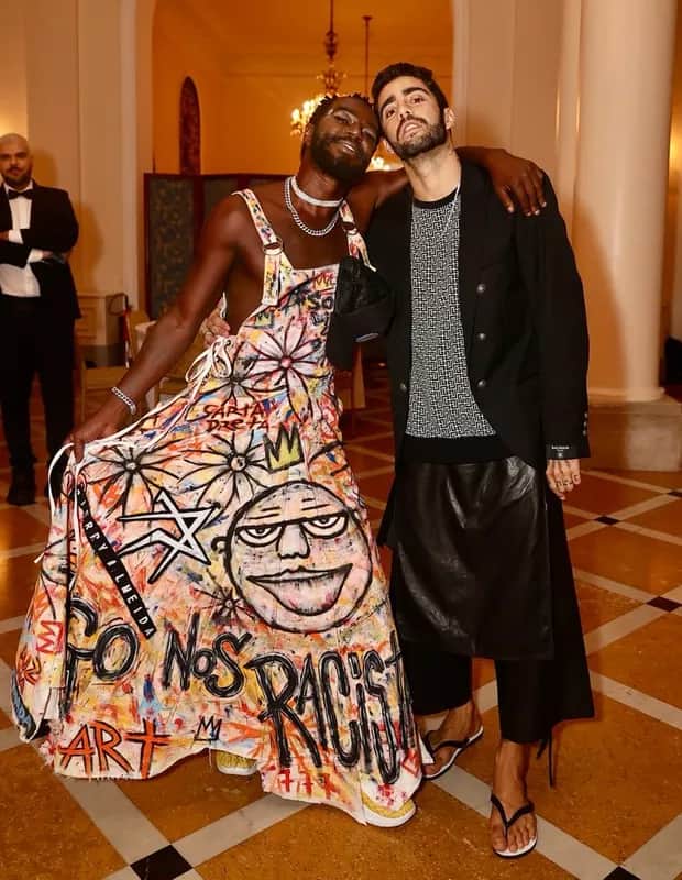 Jonathan Azevedo ao lado de Pedro Scooby no Baile da Vogue (Foto: Reprodução) Jonathan Azevedo ao lado de Pedro Scooby no Baile da Vogue (Foto: Reprodução)
