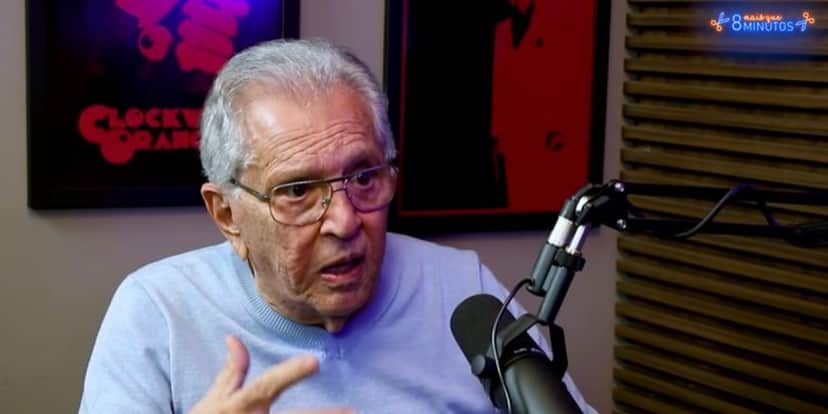 Carlos Alberto de Nóbrega no "Mais Que 8 Minutos" (Foto: Reprodução/YouTube) Carlos Alberto de Nóbrega no "Mais Que 8 Minutos" (Foto: Reprodução/YouTube)