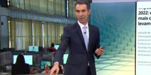 César Tralli no comando do JH(Foto: Reprodução/Globo) César Tralli no comando do JH(Foto: Reprodução/Globo)