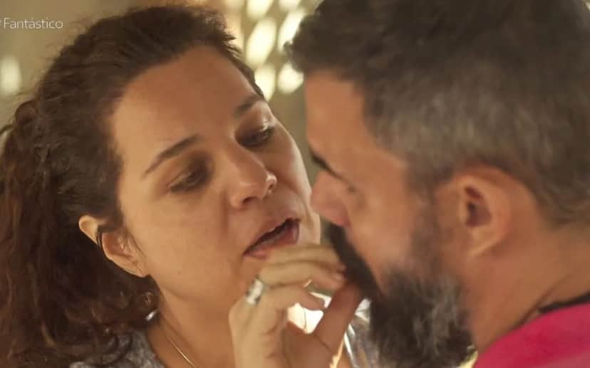 Pantanal: Maria Bruaca se vinga de Tenório com Alcides (Foto: Reprodução) Pantanal: Maria Bruaca se vinga de Tenório com Alcides (Foto: Reprodução)
